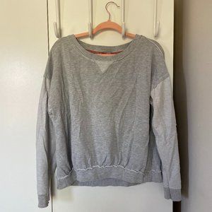 Cupio Gray Crewneck Sweatshirt, Size XL